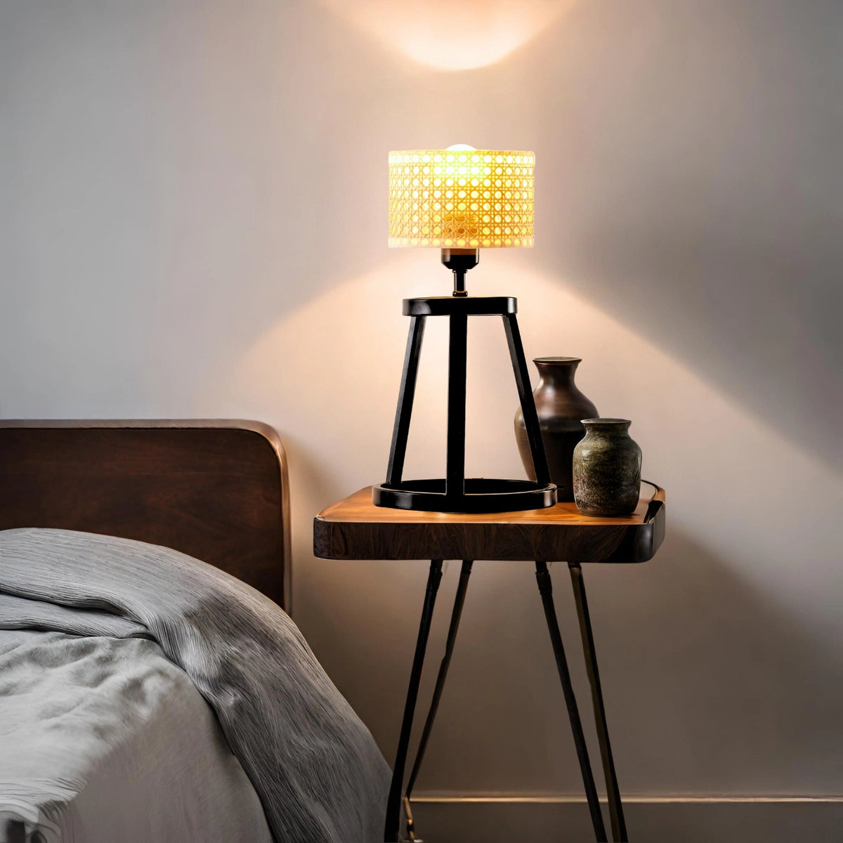 Nera Table Lamp - Main Image