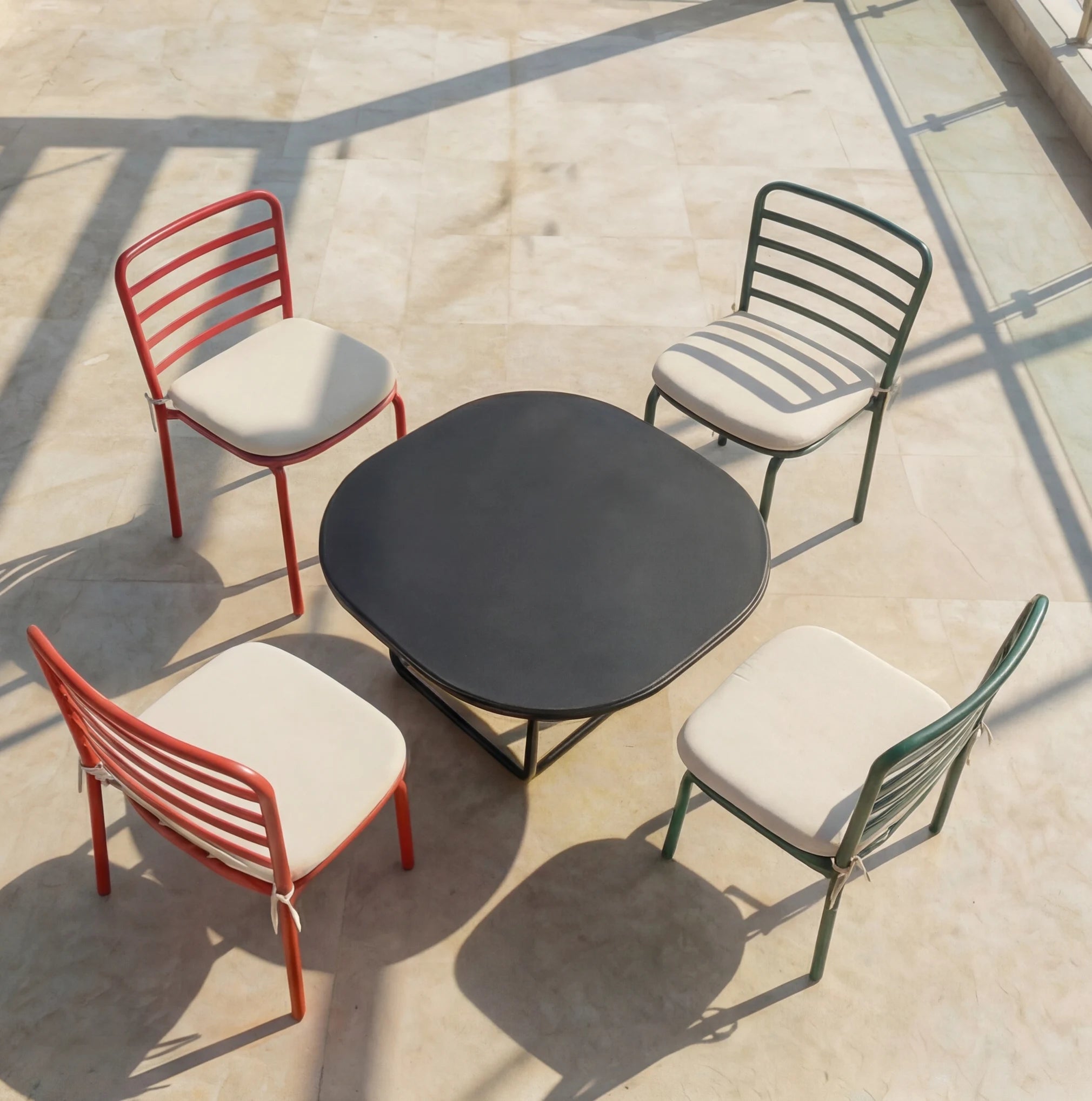 Outdoor set  
Outdoor furniture 
اطقم للحدائق 
اطقم للبلكونات 
Garden  furniture 
كراسي للمطاعم
Restaurant chairs