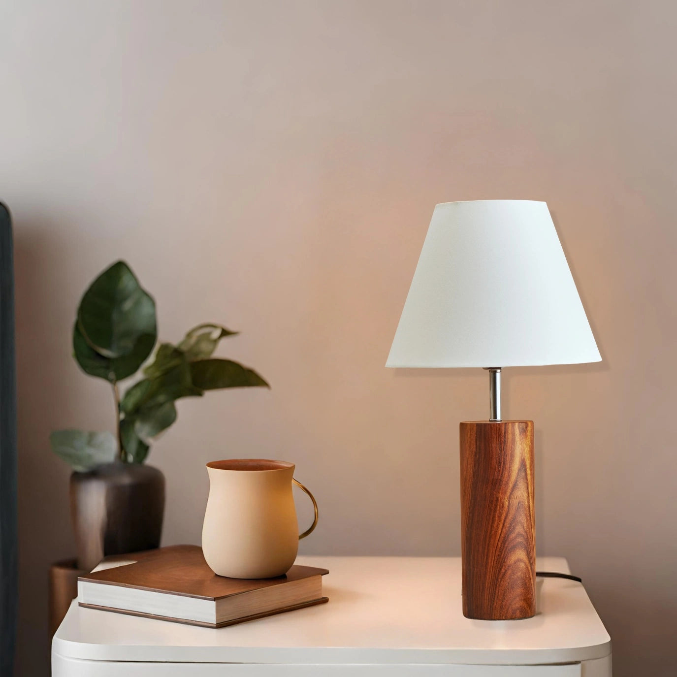 Talla Table Lamp